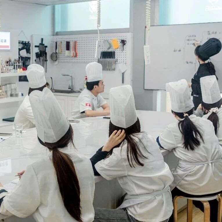 芜湖口碑好的西点甜品面包培训学校排名 烘焙培训、蛋糕甜品培训哪个好